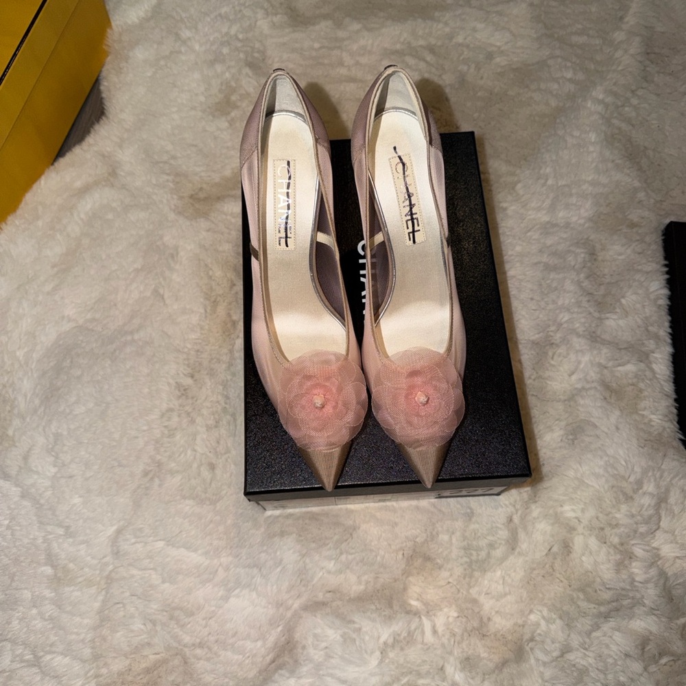 CHANEL Pink Floral Women's Heels